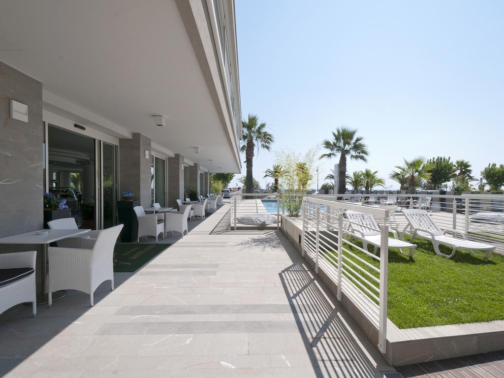 Hotel Eden Alba Adriatica Eksteriør billede