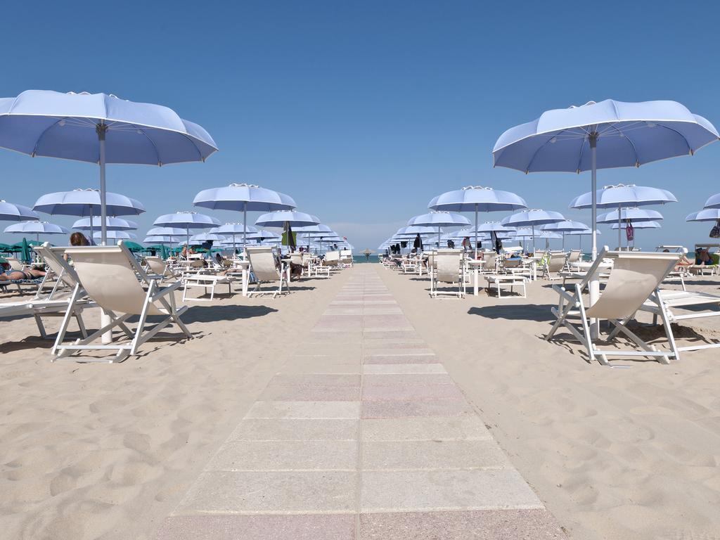 Hotel Eden Alba Adriatica Eksteriør billede