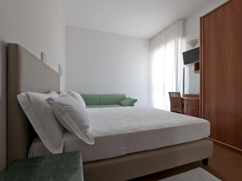 Hotel Eden Alba Adriatica Værelse billede